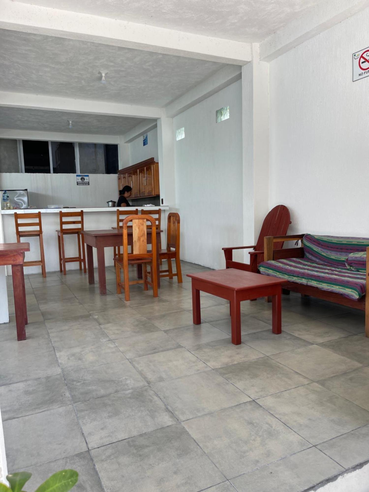 Sun Breeze Hotel El Remate Dış mekan fotoğraf